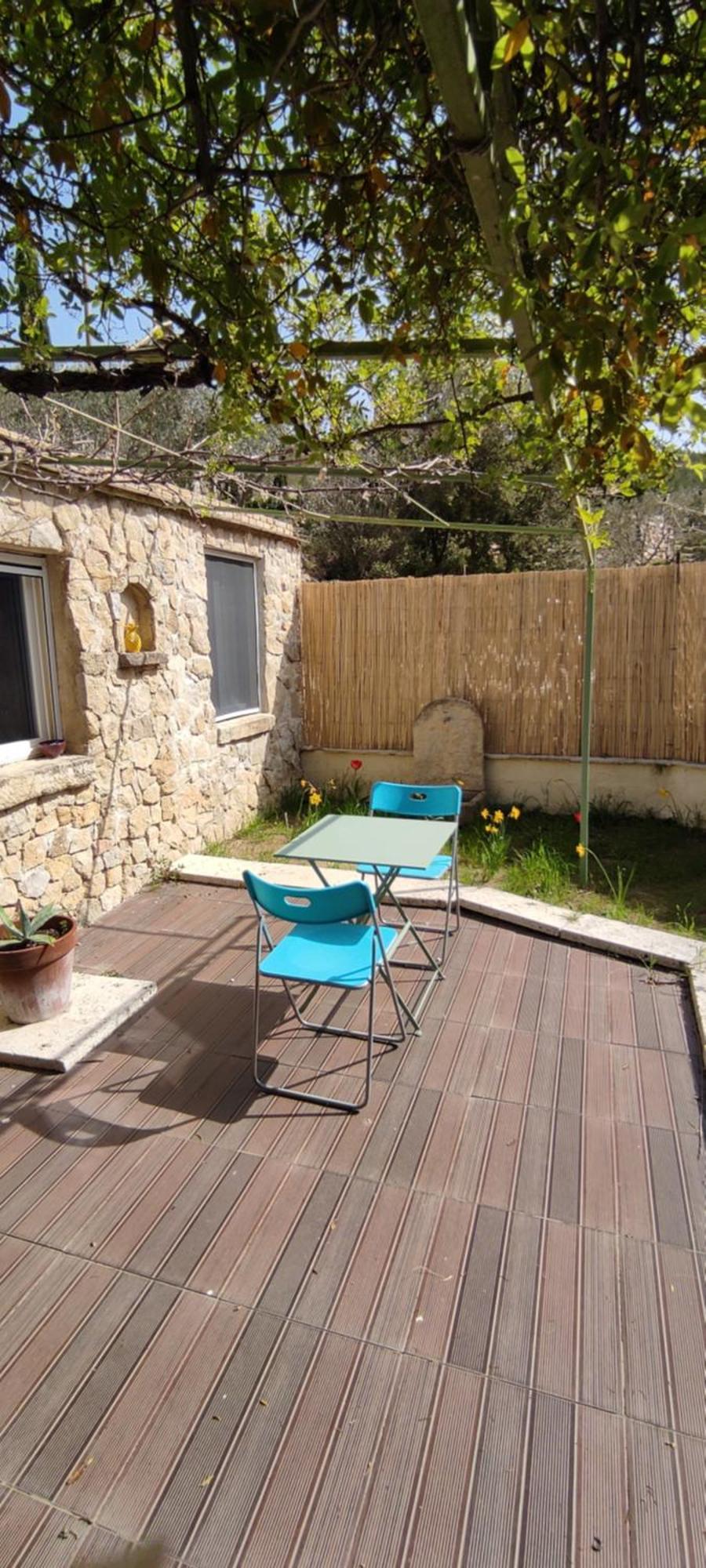 Charmant Studio Independant Dans La Colline Eyguieres Exterior photo